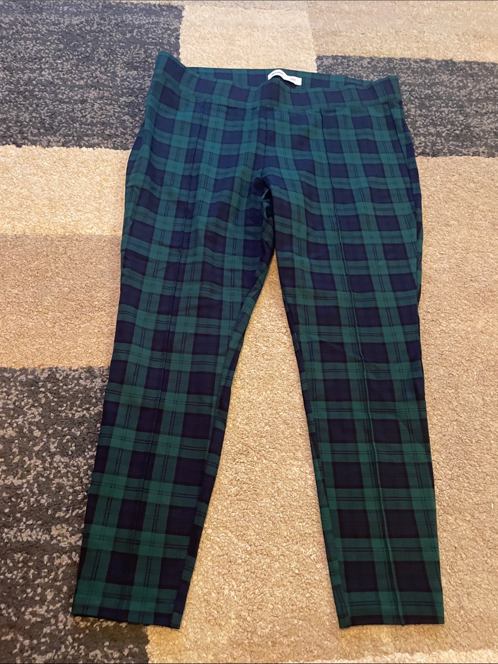 Old Navy Green and Black Plaid Cropped Pants